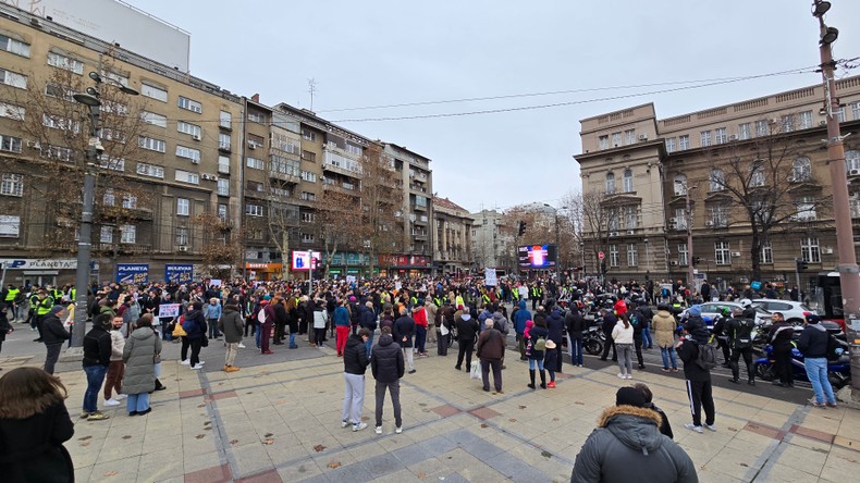 Studenti na 15 minuta blokirali raskrsnice u centru Beograda i u Zemunu: U naredna tri dana tri protesta