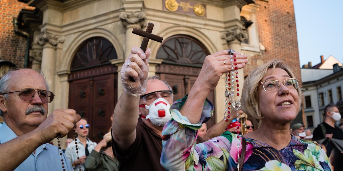 Małopolska kurator oświaty na manifestacji anty-LGBT