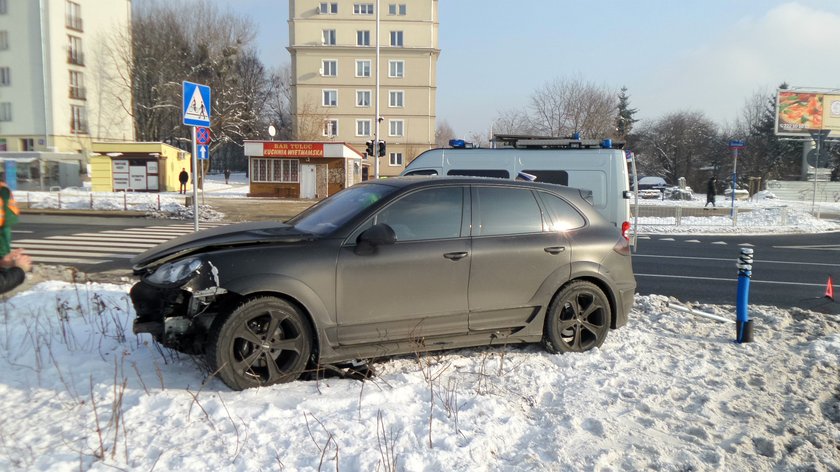 Marina Łuczenko rozbiła ukochane Porsche Cayenne Wojciecha Szczęsnego