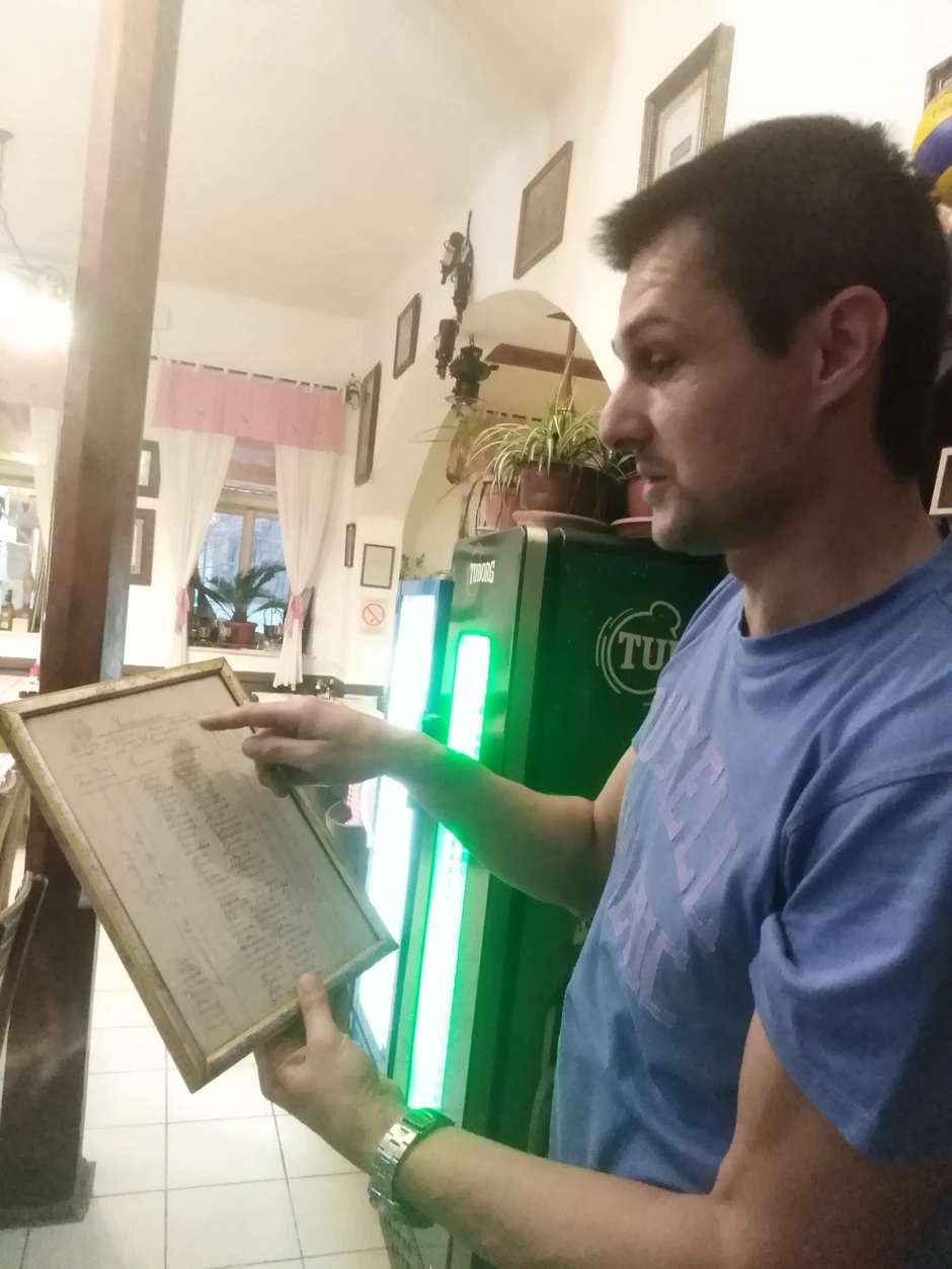 Predrag Matović pokazuje da je porez plaćen 1832. godine