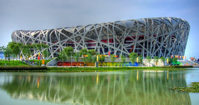 Pekiński stadion stał się symbolem Chin. Teraz "dziwna" architektura ma być zakazana, fot. Jon/Flickr