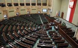 PiS za odrzuceniem projektu ustawy dotyczącej skrócenia czasu pracy dla rodziców. "Próba licytacji: my damy jeszcze więcej"