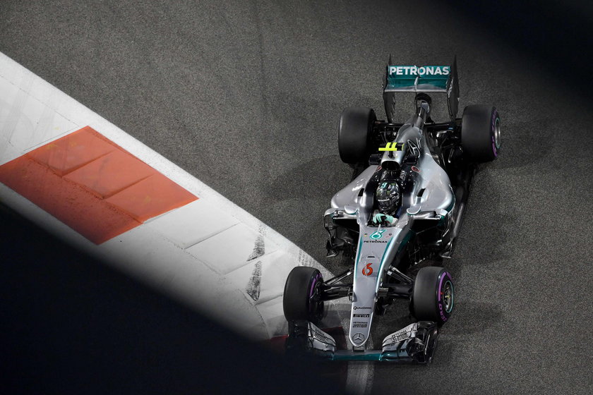 Nico Rosberg zdobył tytuł i zakończył karierę. Sensacja w Formule 1