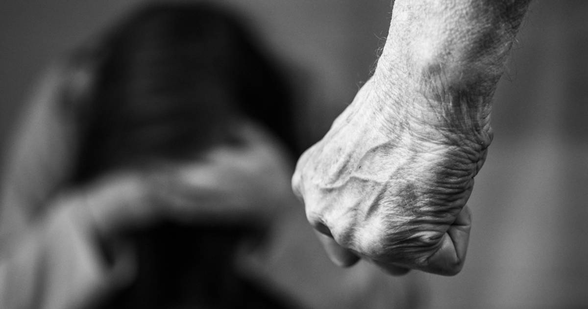 Zamienił życie Moniki w piekło. Obsesyjnie ją kontrolował, bił i poniżał