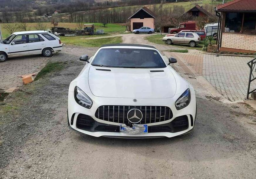 Mercedes pronađen u Laktašima