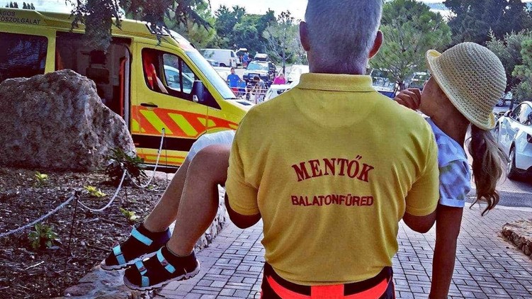 mentők szabálytalan emberséges sürgősségi balaton