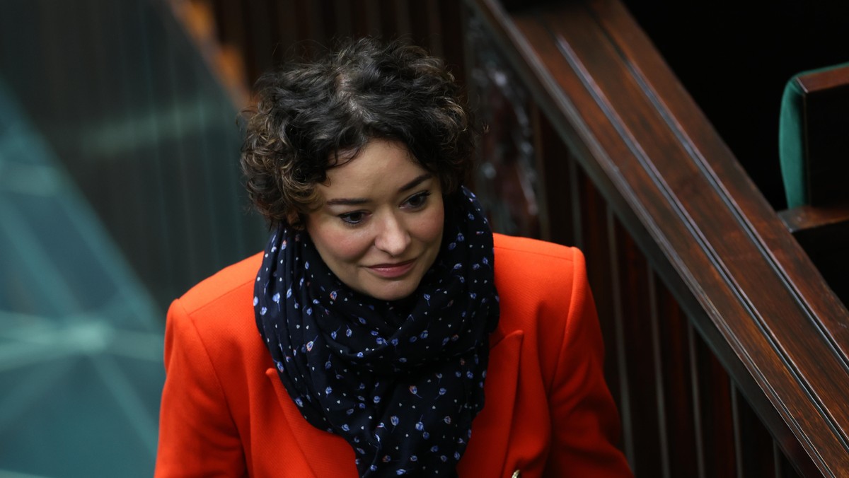 Nowe śledztwo ws. wypadku Beaty Szydło. Zaskakujący wpis szefowej klubu Lewicy [Źródło: Onet]