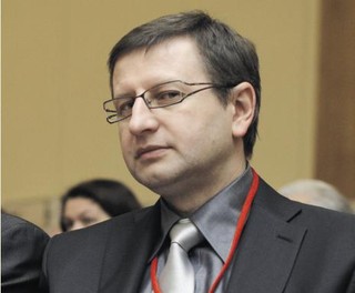 Praca w komisji na wielu frontach