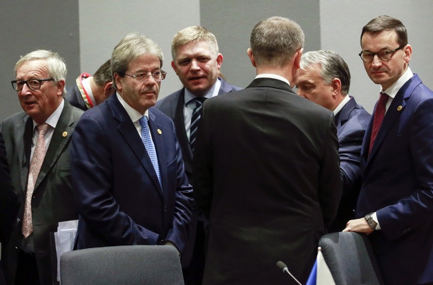 Robert Fico, Andrej Babiš i Viktor Orban na sastanku Evropskog saveta u Briselu 14. decembra 2017.