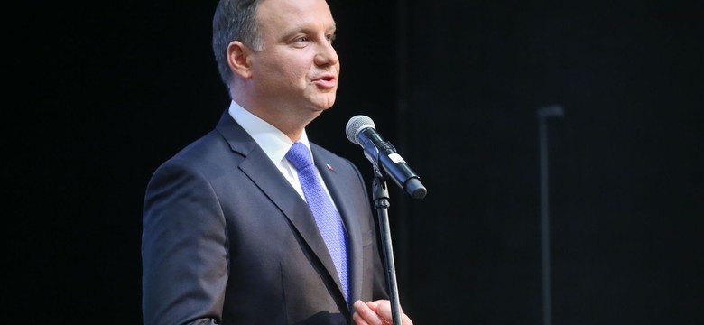 Najlepsze notowania prezydenta, ale pogorszyła się ocena TK. SONDAŻ CBOS