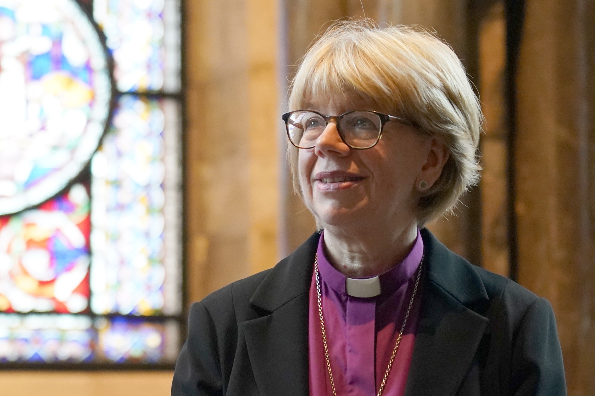 Nová arcibiskupka v Canterbury Sarah Mullallyová.