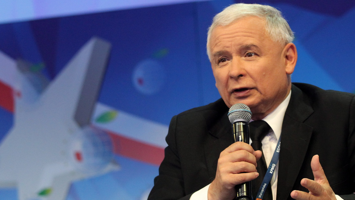 W Polsce należy prowadzić politykę zapewniającą równowagę społeczną – mówił dzisiaj na Forum Ekonomicznym w Krynicy prezes PiS Jarosław Kaczyński. Zapowiedział wprowadzenie trzeciej, 39-proc. stawki podatkowej i opodatkowanie giełdowych transakcji finansowych.