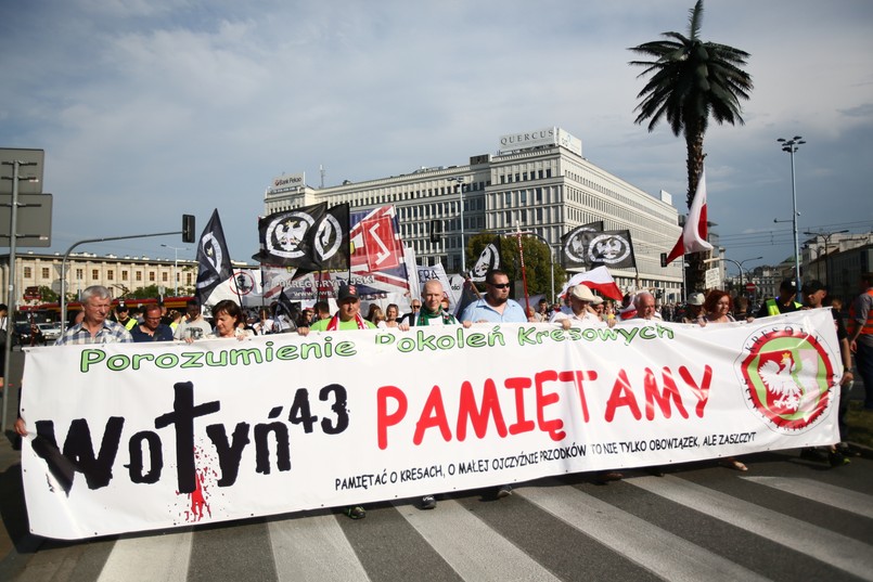 Demonstracja przeszła z Placu Trzech Krzyży na Krakowskie Przedmieście w Warszawie