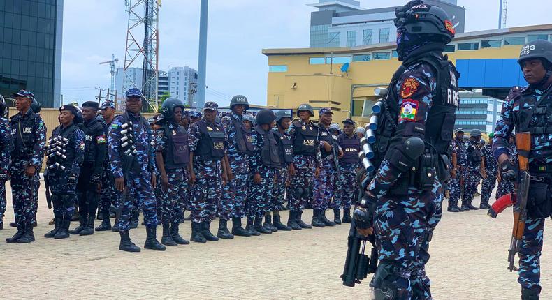 Men of the Lagos State Police command. [Twitter:@rrslagos767]