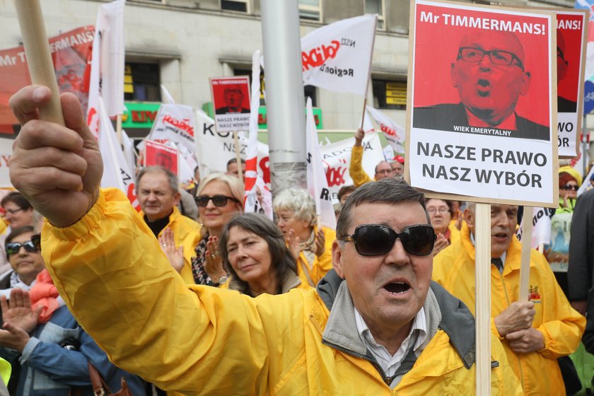 Protest "Solidarności" w Warszawie. "Ręce precz od Polski!"