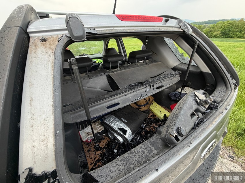 Automobil pronađen demoliran kod Čačka