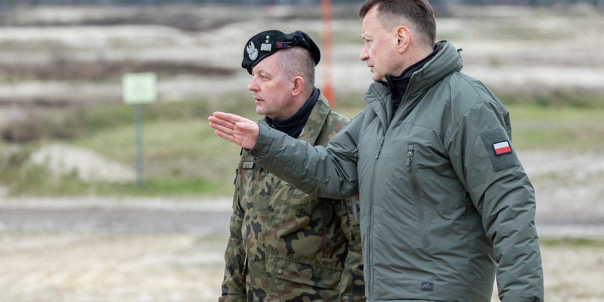 Mariusz Błaszczak poleciał do Fortu Knox. Weźmie udział w wymianie dowódców.