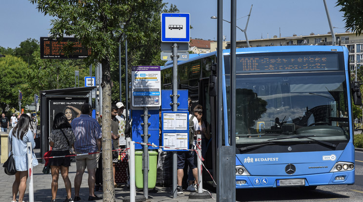 700 forinttal nőhet a reptéri buszjárat ára /Fotó: MTI/MTVA/Bizományosi: Róka László