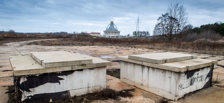 Tu na razie jest ściernisko, ale będzie... stacja wiertnicza fundacji ojca Rydzyka