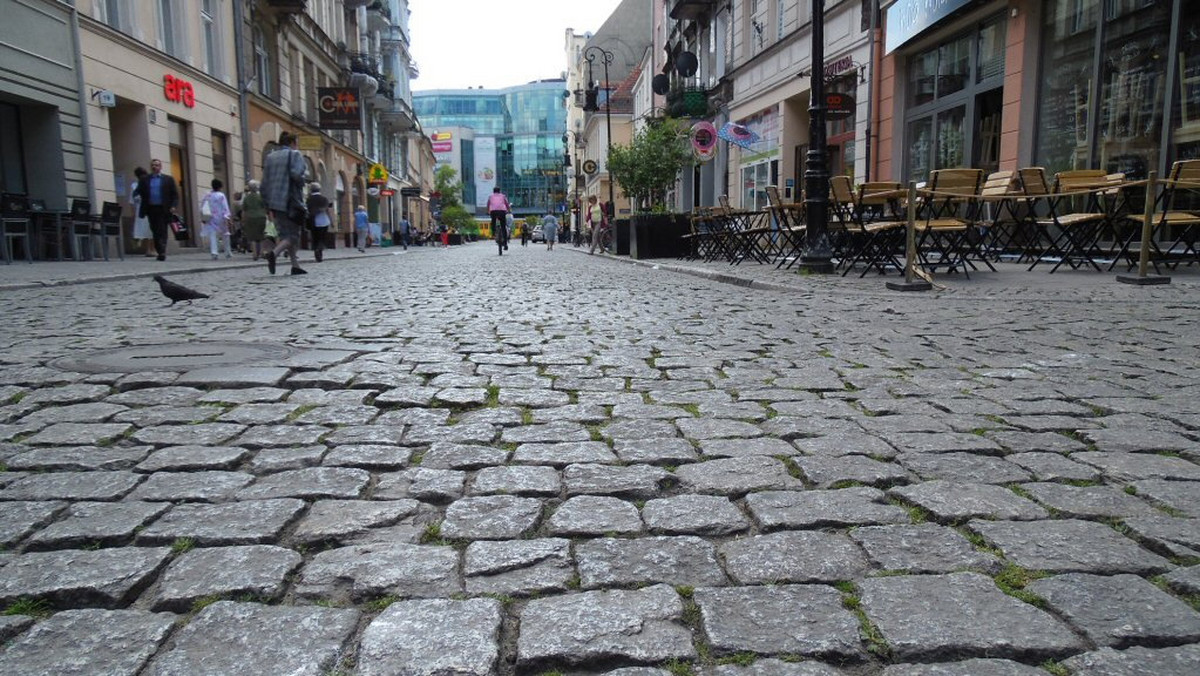 Zarząd Dróg Miejskich ogłosił przetarg na remont ulicy Wrocławskiej, która od trzech lat jest deptakiem. Dzięki tej inwestycji łatwiejszą drogę na Stary Rynek będą mieli mieszkańcy i turyści, a także poprawi się estetyka ulica.