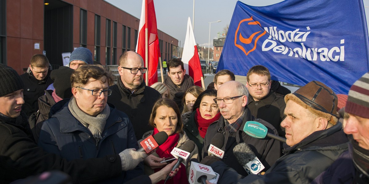 Konferencja polityków PO przez Muzeum II Wojny Światowej 