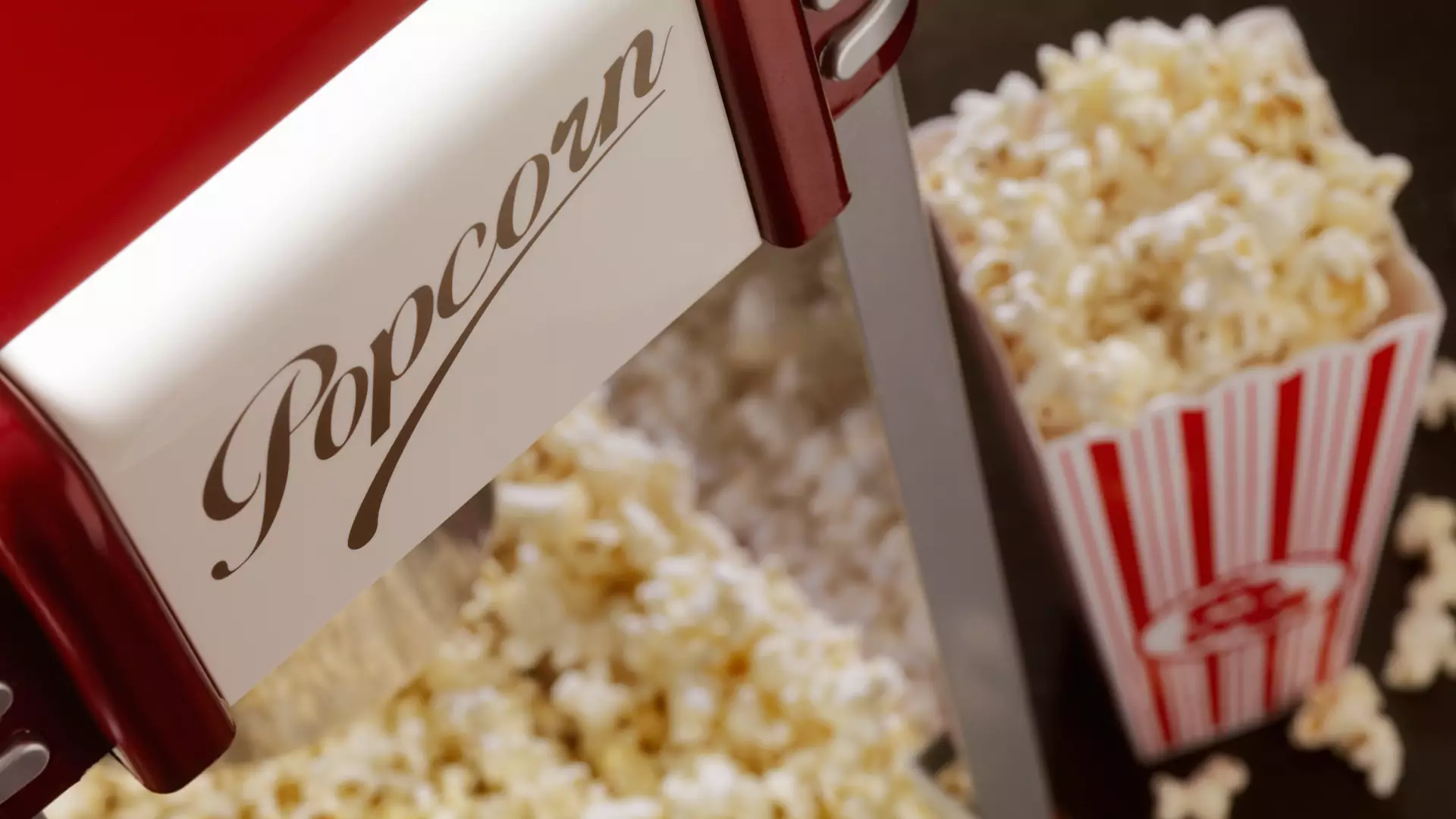 Idealny gadżet dla kinomanów - wybieramy maszynki do popcornu za mniej niż 50 złotych