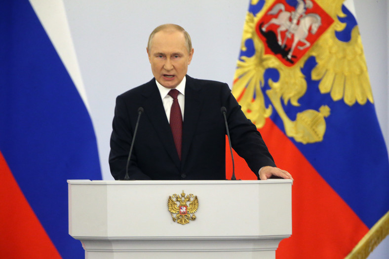 Władimir Putin po nielegalnych referendach anektujących ukraińskie obwody