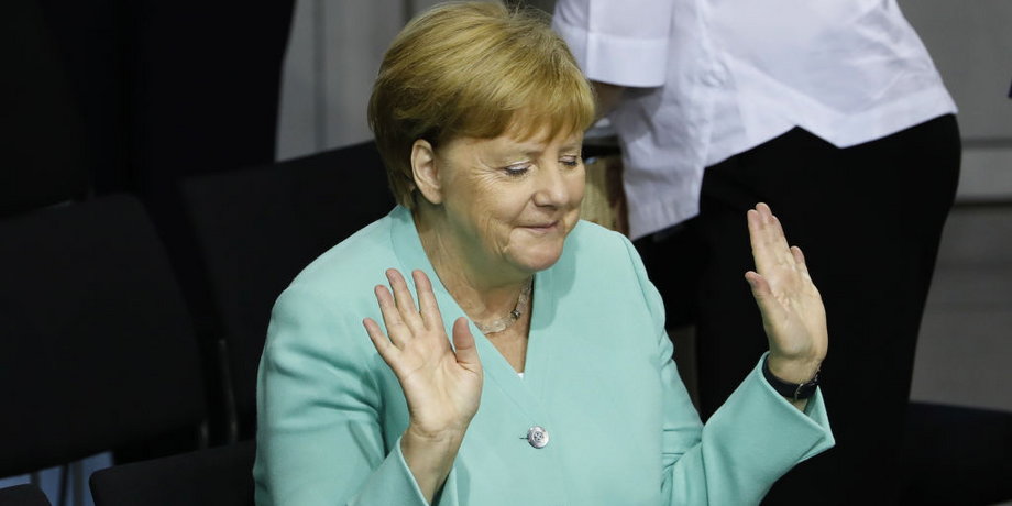 Kanclerz Angela Merkel uważa, że nie ma obecnie potrzeby wdrażania projektów napędzających koniunkturę gospodarczą. We wtorek powiedziała, że gospodarka kraju znajduje się w "trudniejszej fazie", ale zaapelowała, by nie przesadzać z pesymistyczną oceną sytuacji.