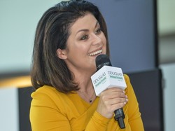 Inaczej niż większość gwiazd! Kasia Cichopek wykorzystuje swoje profesjonalne makijaże do ciekawych celów...