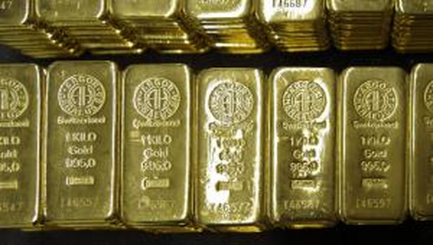 Cena uncji złota wzrośnie do końca roku do 1350 dolarów