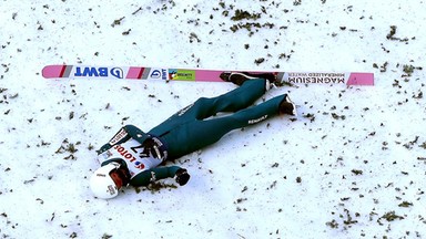 Upadek Piotra Żyły w Wiśle. Skoczek opuścił zeskok z zakrwawioną twarzą