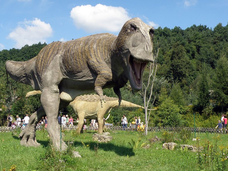 T-Rex na terenie parku dinozaurów w Bałtowie