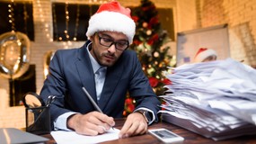 PIP sprawdzi czy pracodawcy dali pracownikom wolną od pracy Wigilię w 2025 r. Ale inspektorzy pracy też mają wolne 24 grudnia. Kontrole w styczniu 2026 r.