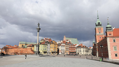 Koronawirus w Polsce. Opustoszałe ulice i place