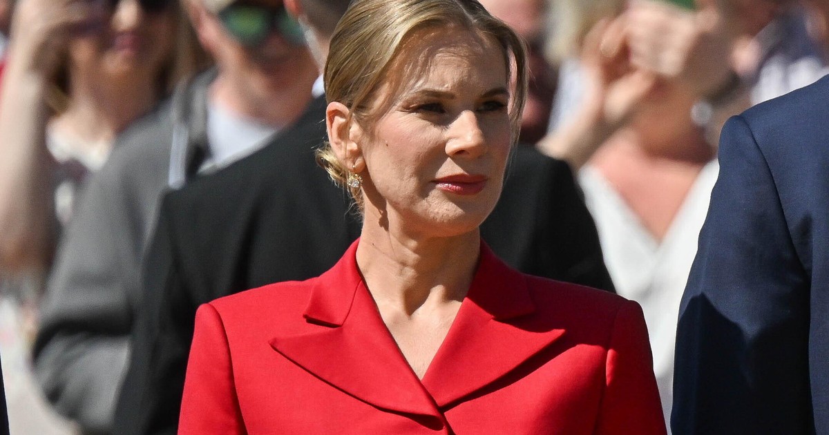 Marta Nawrocka w czerwieni na Dzień Flagi: świadoma deklaracja czy błąd w proporcjach? — image 1
