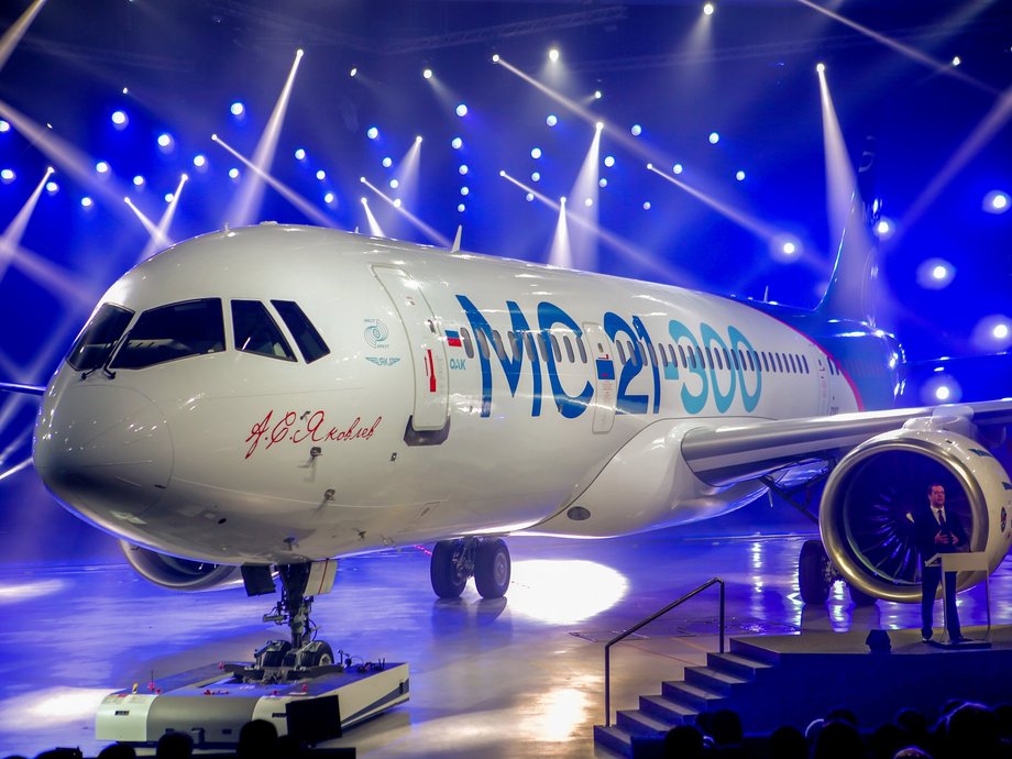 Irkut MC-21 to pierwszy rosyjski samolot średniego zasięgu budowany od podstaw w ostatnich 20 latach. 