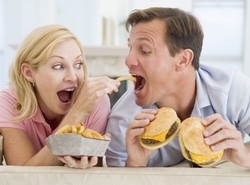 Tycie jest zaraźliwe. Psychologowie mają dowody