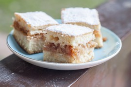 LENJA PITA sa jabukama po starinskom receptu: Baka mi je otkrila TRIK zbog kog je ova poslastica NEODOLJIVO SOČNA