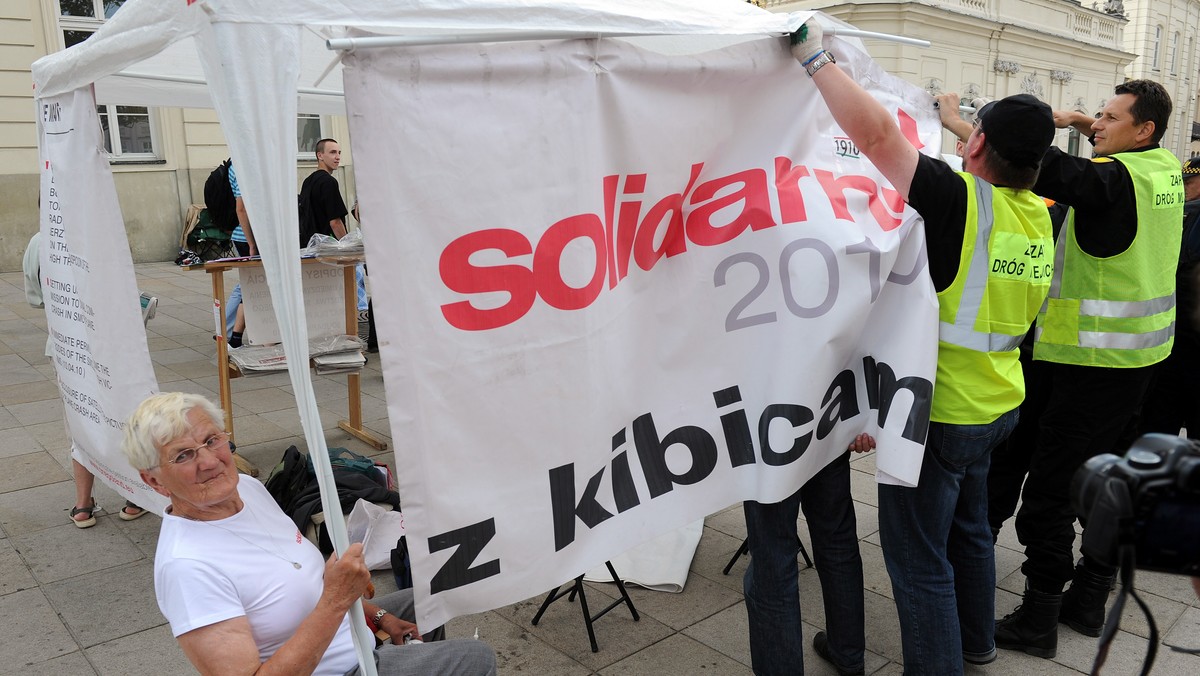 Namiot "Solidarnych" zlikwidowany