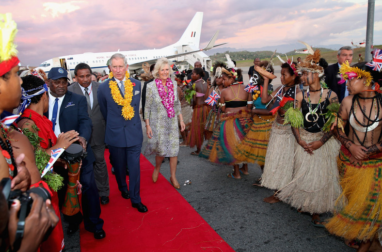 Karol i Camilla w Papui-Nowej Gwinei, 2012 r.