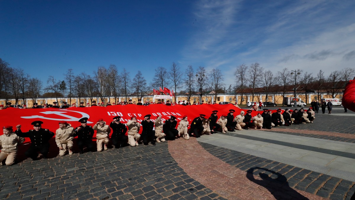 To przyznanie, że Rosjanie mają w Ukrainie gigantyczne problemy z zaopatrzeniem swoich wojsk. <a href="https://wiadomosci.onet.pl/swiat/rosja-na-skraju-katastrofy-z-powodu-braku-amunicji-ostrzega-prigozyn/934hlgc" id="05956f91-3456-4c7f-adc6-3d47a3a53da0">Mówił o tym ostatnio m.in. szef Grupy Wagnera</a>.