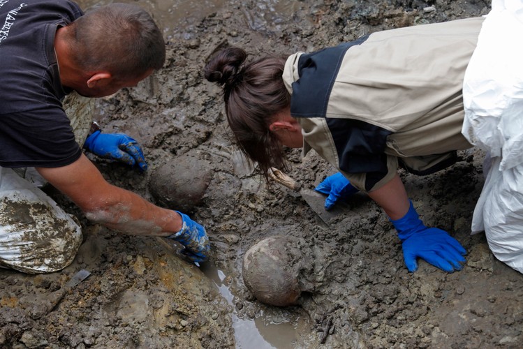 EKSHUMACJE IPN W BIAŁYMSTOKU. KTO ZABIŁ TYCH LUDZI?