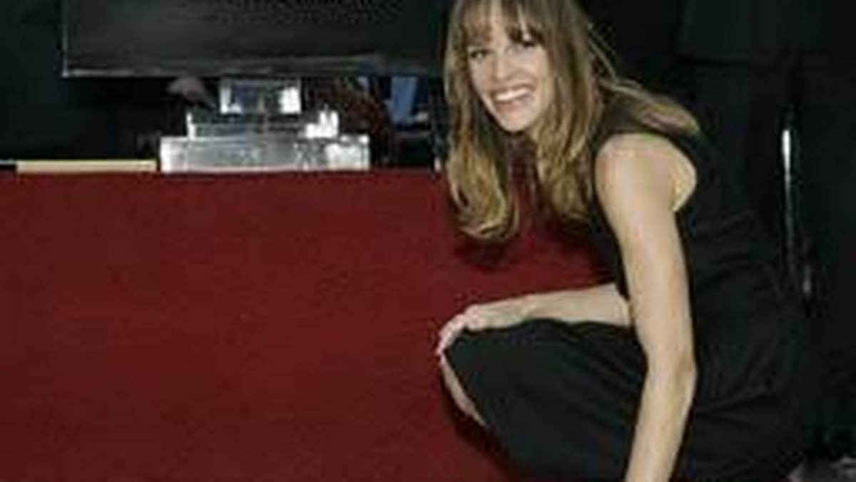 Hilary Swank otrzymała swoją gwiazdę na Hollywoodzkim Chodniku Sław.