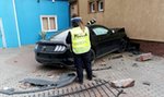 Straszny wypadek w Szczytnie. Mustang wjechał w wózek z bliźniakami