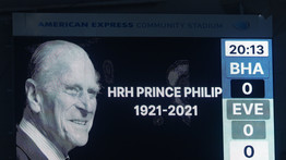 A héten bemutatják Fülöp herceg dokumentumfilmjét: sosem látott felvételek kerültek elő a királyi családról – videók