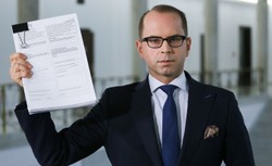 Szczerba złożył skargę do Europejskiego Trybunału Praw Człowieka ws. wykluczenia go z obrad Sejmu