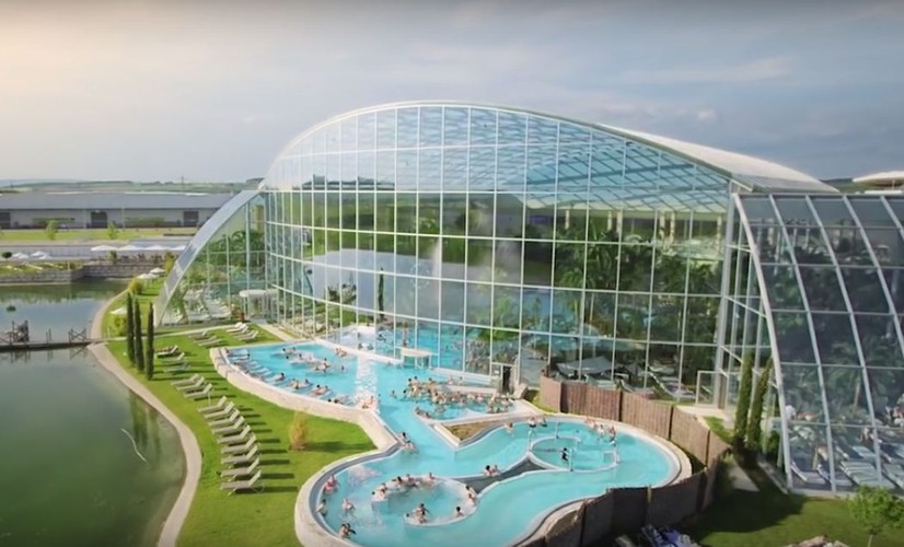 Aquapark zajmie powierzchnię ok. 20 ha. Przewidywany czas budowy to dwa lata. <br><br> fot. Global City Holdings,Park of Poland-YouTube.com