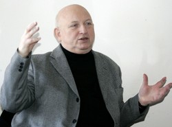 Oleksy: Cimoszewicza znudziły żubry