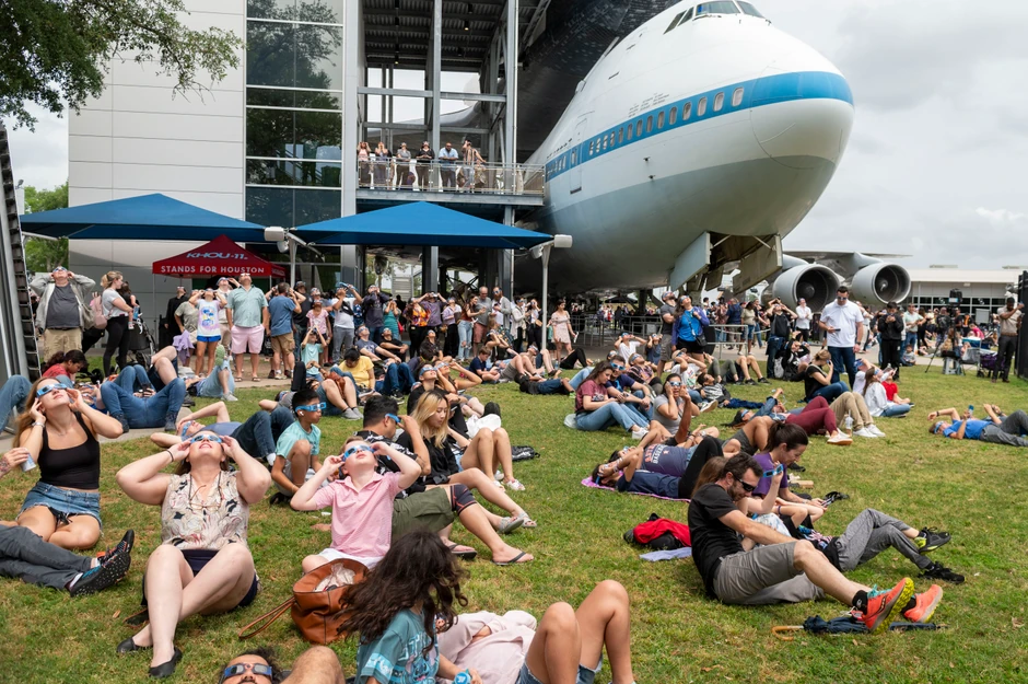 Potpuno pomračenje Sunca iz Svemirskog centra Hjuston u Teksasu 8. aprila