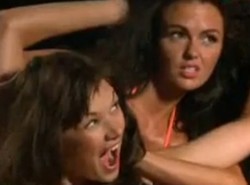 Zapasy kobiet są sexy. Zobacz wideo